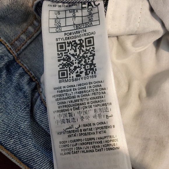 Guess Jean Jacket Unisex Jacket Brand: GUESS Los Angeles Size: L - Picture 10 of 15